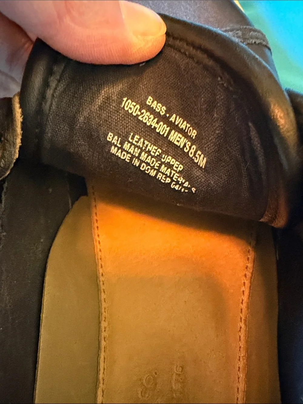 G.H. Bass & Co. Black Leather Boat Shoes. Mens 8.5. Leather laces.